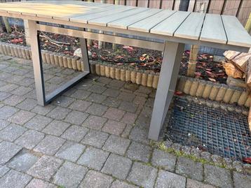 Tuintafel voor bij een loungeset 68cm hoog! beschikbaar voor biedingen