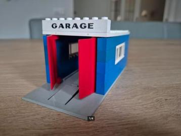 Legoset 348 Garage met automatisch openende deuren. beschikbaar voor biedingen