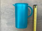 Zgan, niet kapot, blauw Tupperware schenk kannetje 500ml, Huis en Inrichting, Keuken | Tupperware, Ophalen, Zo goed als nieuw