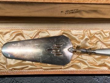 Antieke art deco taartschep gemerkt beschikbaar voor biedingen