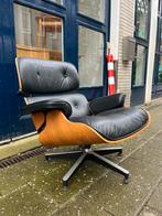 Eames Lounge Chair (Replica), Huis en Inrichting, Metaal, 75 tot 100 cm, Design, 75 tot 100 cm