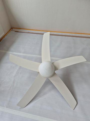 Plafondventilator met afstandsbediening - 132 cm beschikbaar voor biedingen