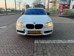 BMW 1-Serie 116I 100KW 5DR Aut8 2011 Wit, Auto's, Euro 5, Zwart, 4 cilinders, Wit