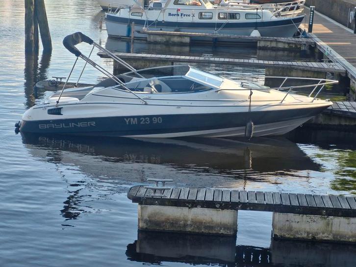 Bayliner Cubby  cabin  4.3L Mercruiser V6, Watersport en Boten, Motorboten en Motorjachten, Gebruikt, Polyester, Tot 6 meter, Benzine