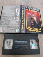 Bruce Lee - The Curse of the Dragon VHS, Alle leeftijden, Ophalen of Verzenden, Zo goed als nieuw, Actie en Avontuur