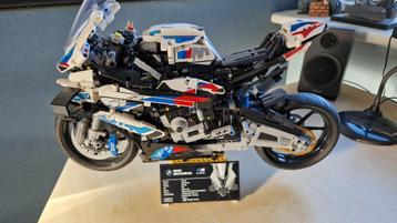 Lego technic BMW M 1000 RR 42130 beschikbaar voor biedingen