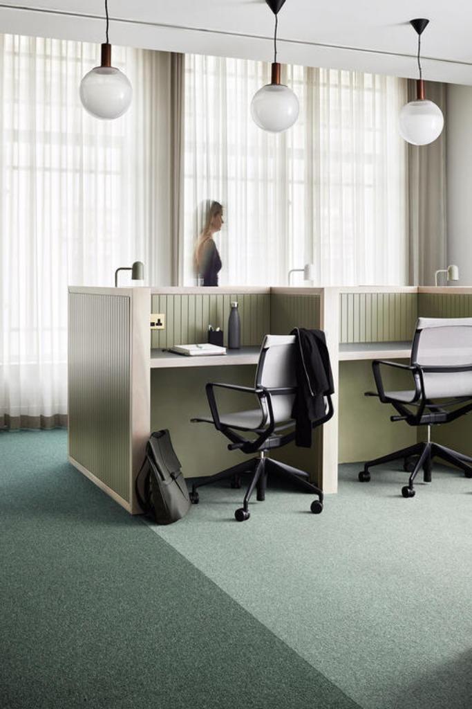 Ruime voorraad groene tapijttegels van Interface Heuga 727, Huis en Inrichting, Stoffering | Vloerbedekking, Nieuw, Tapijttegels