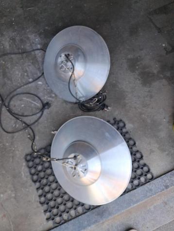 Terrasverwarmer hang electrisch beschikbaar voor biedingen