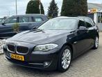 BMW 5 Serie Touring 520D Panorama Trekhaak Handgeschakeld, Te koop, Zilver of Grijs, Geïmporteerd, Gebruikt