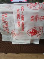Ajax vlaggetjes - stof en plastic - gratis af te halen, Verzamelen, Ophalen of Verzenden, Gebruikt, Ajax, Vaantje of Sjaal