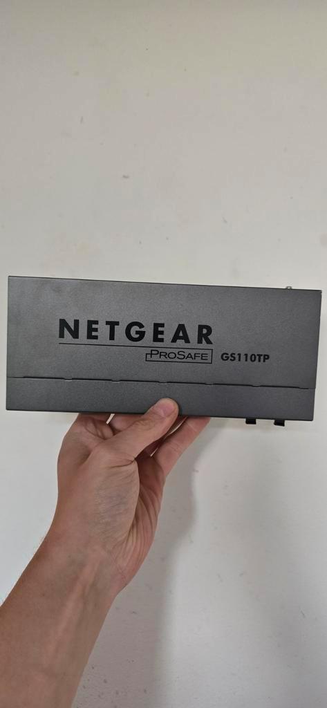 NETGEAR ProSafe GS110TP netwerk switch, Computers en Software, Netwerk switches, Ophalen of Verzenden