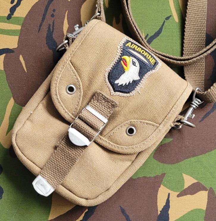 Tasje 101 Airborne, Verzamelen, Militaria | Algemeen, Landmacht, Amerika, Ophalen of Verzenden