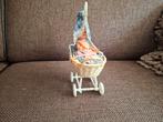 Wandelwagen met poppetje vintage, Ophalen of Verzenden, Gebruikt, Pop