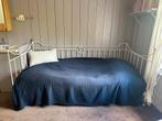 1-persoons bed met spijlen, lattenbodem en goeie matras, Ophalen, 90 cm, Eenpersoons, Wit