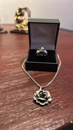 Vintage Zilveren ring met roos en hanger roos met ketting, Gebruikt, Ophalen of Verzenden, 17 tot 18, Dame