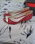Fugu Pumps - Rode Polkadot Hakken Maat 38, Kleding | Dames, Pumps, Nieuw, Ophalen of Verzenden, Fugu