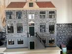 Poppenhuis grachtenpand, Ophalen, Zo goed als nieuw, 1:35 tot 1:50