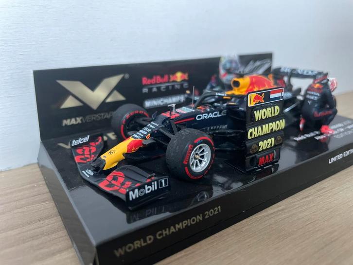 Minichamps verstappen fanshop editie 77 redbull 2021, Hobby en Vrije tijd, Modelauto's | 1:43, Zo goed als nieuw, Auto, MiniChamps
