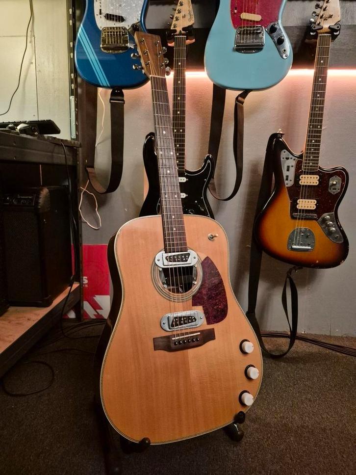 Martin D18 Kurt Cobain MTV Unplugged Replica, Muziek en Instrumenten, Snaarinstrumenten | Gitaren | Akoestisch, Gebruikt, Western- of Steelstringgitaar