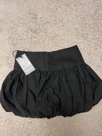 Nieuw kort rokje, Kleding | Dames, Ophalen of Verzenden, Zo goed als nieuw, Zwart, Boven de knie