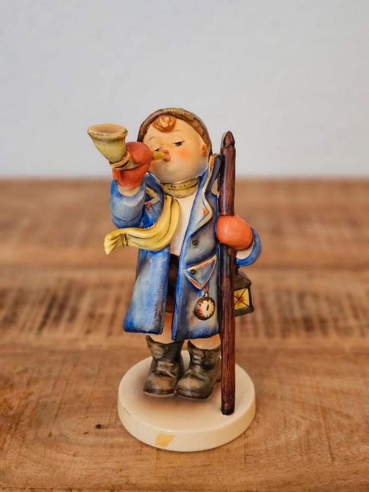 Goebel Hummel Jongen met Fluit #15-I, Antiek en Kunst, Kunst | Beelden en Houtsnijwerken, Ophalen of Verzenden