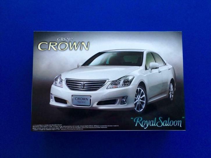 AOSHIMA GRS202 Crown Royal Saloon 1/24, 1:32 tot 1:50, Nieuw, Ophalen of Verzenden, Italeri