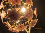 MURANO ITALJAANSE ROZE GLAZEN BLOEMEN LAMP MURANO, Huis en Inrichting, Lampen | Hanglampen, Ophalen, Gebruikt, 50 tot 75 cm, VINTAGE MURANO EEN ZELDZAME ITALJAANSE ROZE GLASEN BLOEMEN LAMP