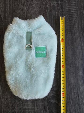 Teddy fleece hondentrui mintkleur beschikbaar voor biedingen
