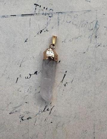 Mooie heldere kristal hanger goudkl beschikbaar voor biedingen