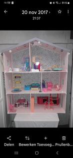 Leuk houten poppenhuis met meubels, Kinderen en Baby's, Speelgoed | Poppenhuizen, Ophalen, Zo goed als nieuw, Poppenhuis