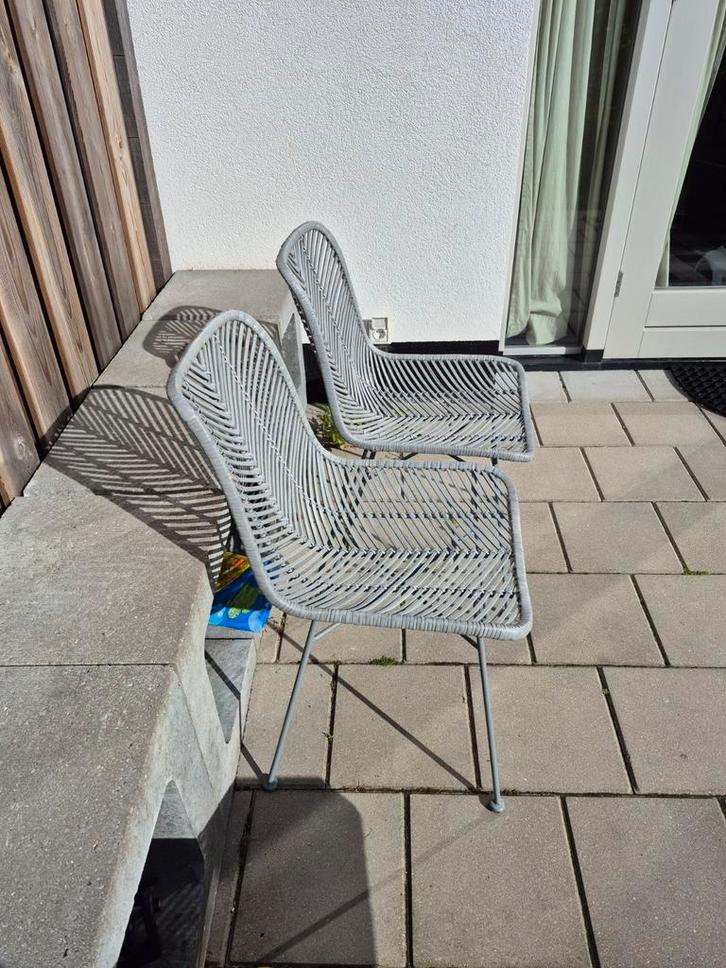 2 Tuinstoelen - Stijlvol en Comfortabel, Huis en Inrichting, Stoelen, Zo goed als nieuw, Twee, Kunststof, Metaal, Grijs, Ophalen