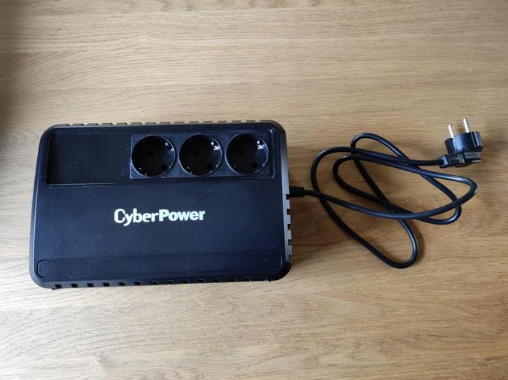 Cyberpower BU600E 360W 3-Port UPS, Computers en Software, Noodvoedingen (UPS), Gebruikt, Ophalen of Verzenden