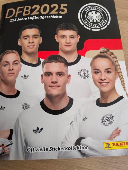 Panini DFB 2025  125 Jahre Fussballgeschichte stickers, Verzamelen, Sportartikelen en Voetbal, Nieuw, Poster, Plaatje of Sticker
