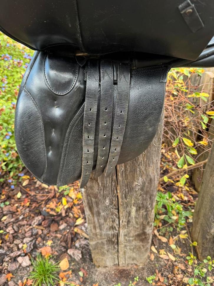 Veelzeidigheidszadel 17,5 inch pagony, Dieren en Toebehoren, Paarden en Pony's | Overige Paardenspullen, Gebruikt, Dressuur, Ophalen