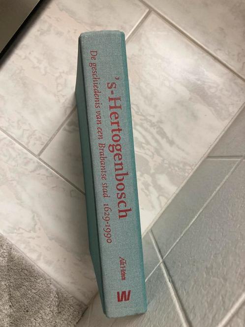 's-Hertogenbosch. Geschiedenis Brabantse stad, 1997, 463pp., Boeken, Geschiedenis | Stad en Regio, Zo goed als nieuw, 20e eeuw of later