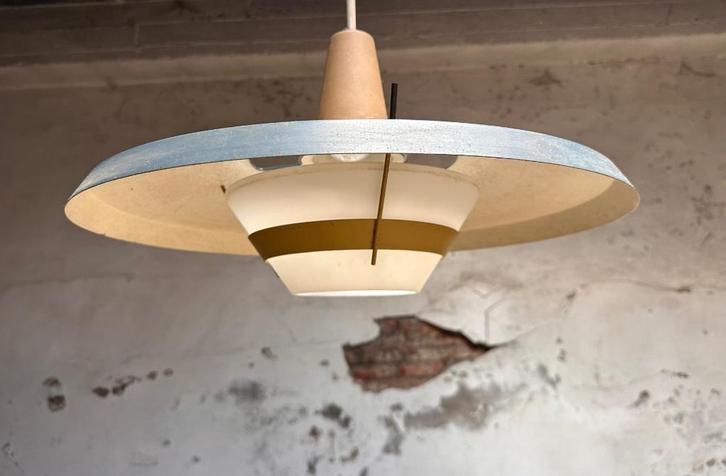 Zeldzame vintage Louis Kalff hanglamp voor Philips, Huis en Inrichting, Lampen | Hanglampen, Gebruikt, 50 tot 75 cm, Glas, Metaal