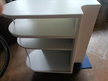 2x gebroken witte hoge auping achterwand kastjes en losse de beschikbaar voor biedingen