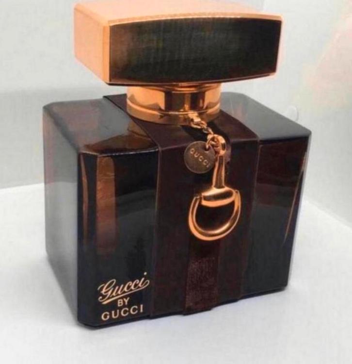 Giant etalagefles Gucci by Gucci 22 cm zwaar glas, Verzamelen, Parfumverzamelingen, Zo goed als nieuw, Parfumfles, Verzenden