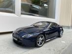 1:18 Aston Martin V12 Vantage RHD blauw 2010 Autoart / JJTOP, Hobby en Vrije tijd, Modelauto's | 1:18, Ophalen of Verzenden, Zo goed als nieuw