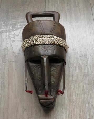 Oud Afrikaans masker, Mali beschikbaar voor biedingen