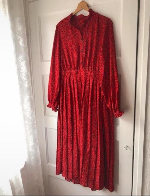 Maxi lange rode hartjes valentijn jurk Zara maat M 38  40, Kleding | Dames, Jurken, Nieuw, Maat 38/40 (M), Rood, Onder de knie