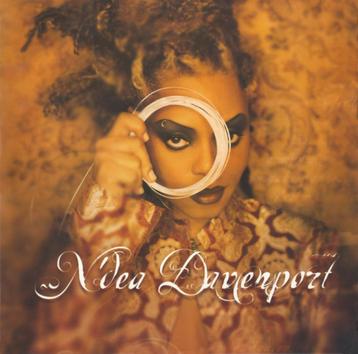 N'Dea Davenport  beschikbaar voor biedingen