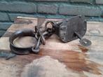Zeldzame antieke handboeien/ beenboeien 18/19e eeuws, Antiek en Kunst, Antiek | Gereedschap en Instrumenten, Ophalen of Verzenden