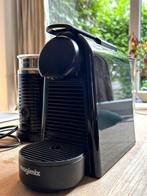 Nespresso Essenza Mini zwart + melkopschuimer, Gebruikt, Koffiemachine, Ophalen of Verzenden, Koffiepads en cups