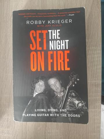 Boek The Doors  beschikbaar voor biedingen