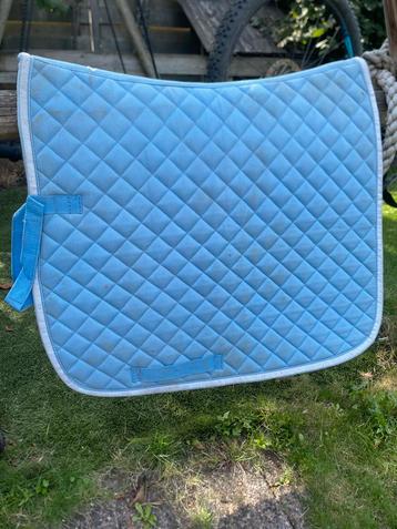 Blauw dekje beschikbaar voor biedingen
