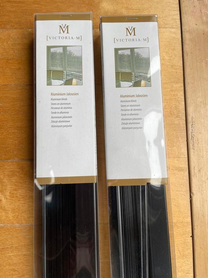 2x zwarte luxaflex 80x130 cm, Huis en Inrichting, Stoffering | Gordijnen en Lamellen, Nieuw, 100 tot 150 cm, 50 tot 100 cm, Zwart