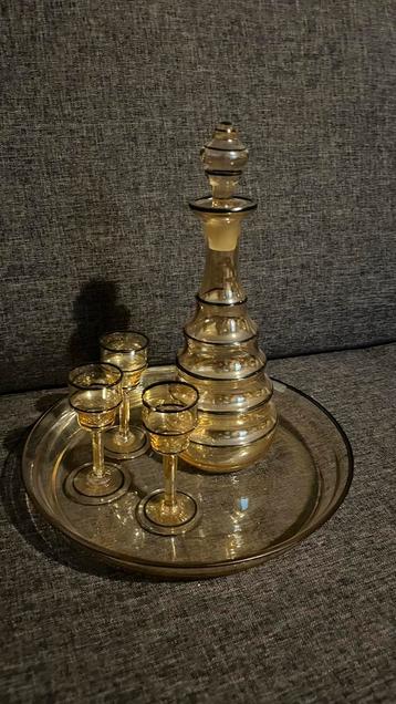 Oud Glazen Borrelsetje met Karaf beschikbaar voor biedingen