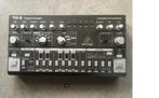 Behringer TD-3, Overige aantallen, Zo goed als nieuw, Met midi-aansluiting, Ophalen