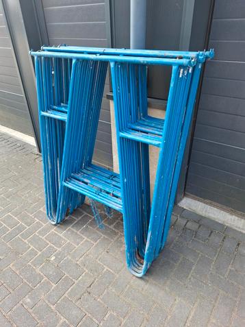 7 Metselschragen ca.130 cm hoog ,prima conditie  beschikbaar voor biedingen
